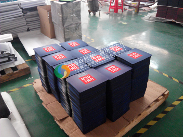 優(yōu)衣庫鼠標墊成品區(qū)一角