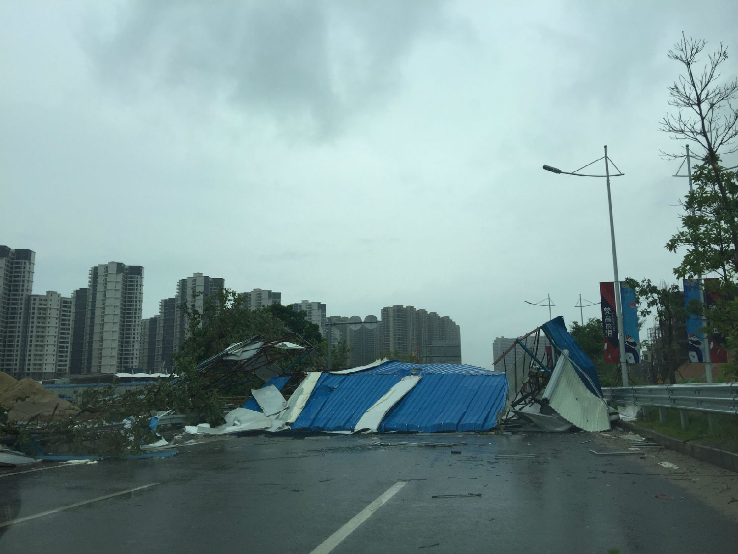 “妮妲”撲向珠三角 能者橡膠停產一天